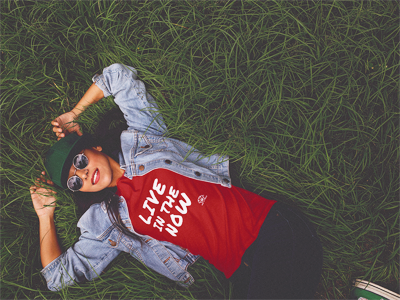 Women T-Shirt "Live in the NOW"